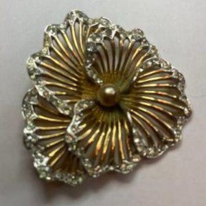 Boucher Gold Tone Pansy Brooch With Pearl Center - image 1